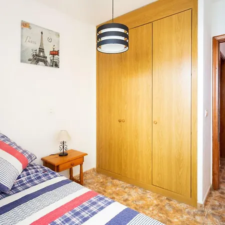 Cristianos Edificio Verodal * Los Cristianos (Tenerife)