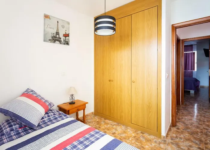 Cristianos Edificio Verodal * Los Cristianos (Tenerife)